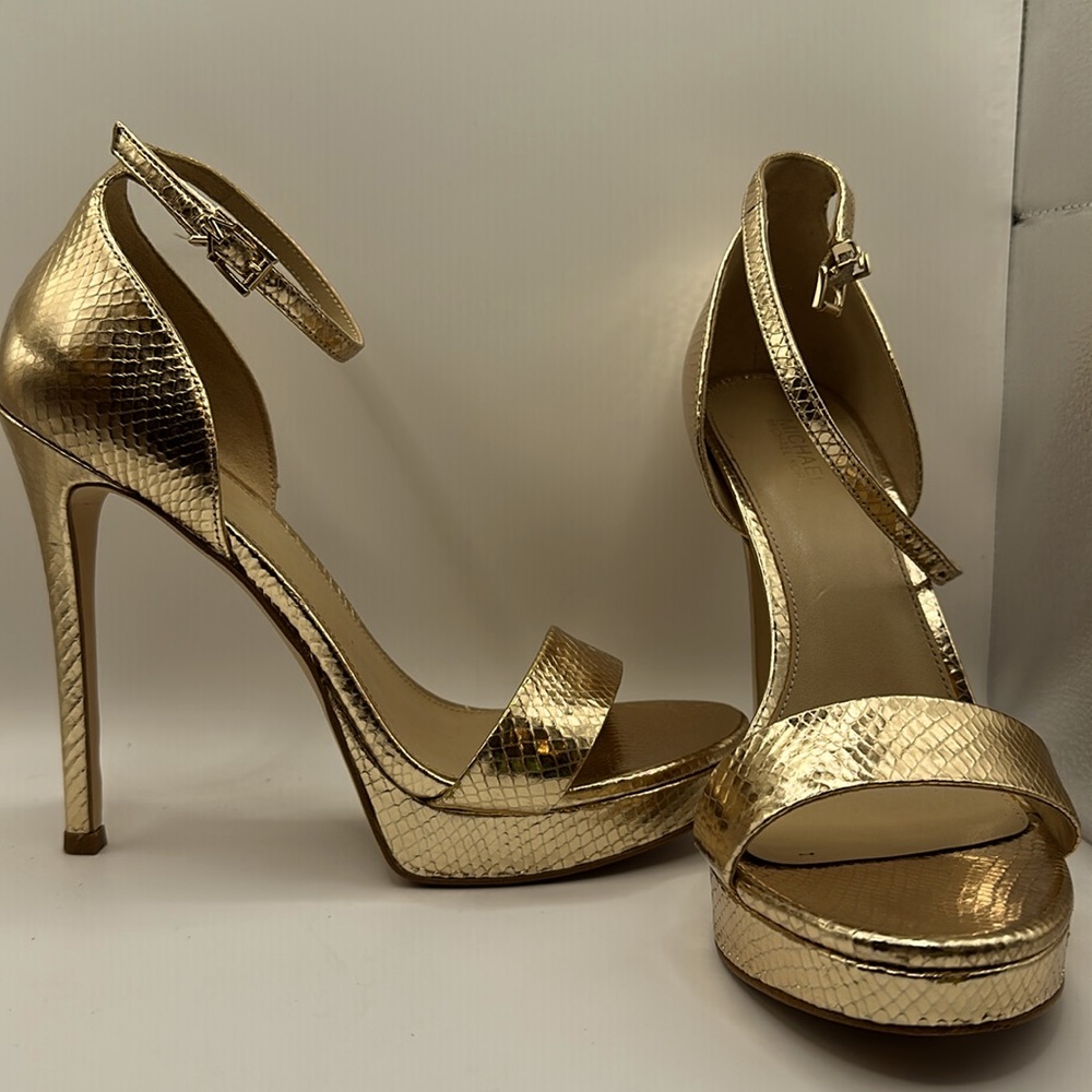Michael Michael Kors stiletto sandals gold. Size 8